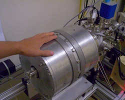 Halbach cylinder magnet application